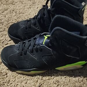 Jordan Kids Black and Neon Green Sneakers